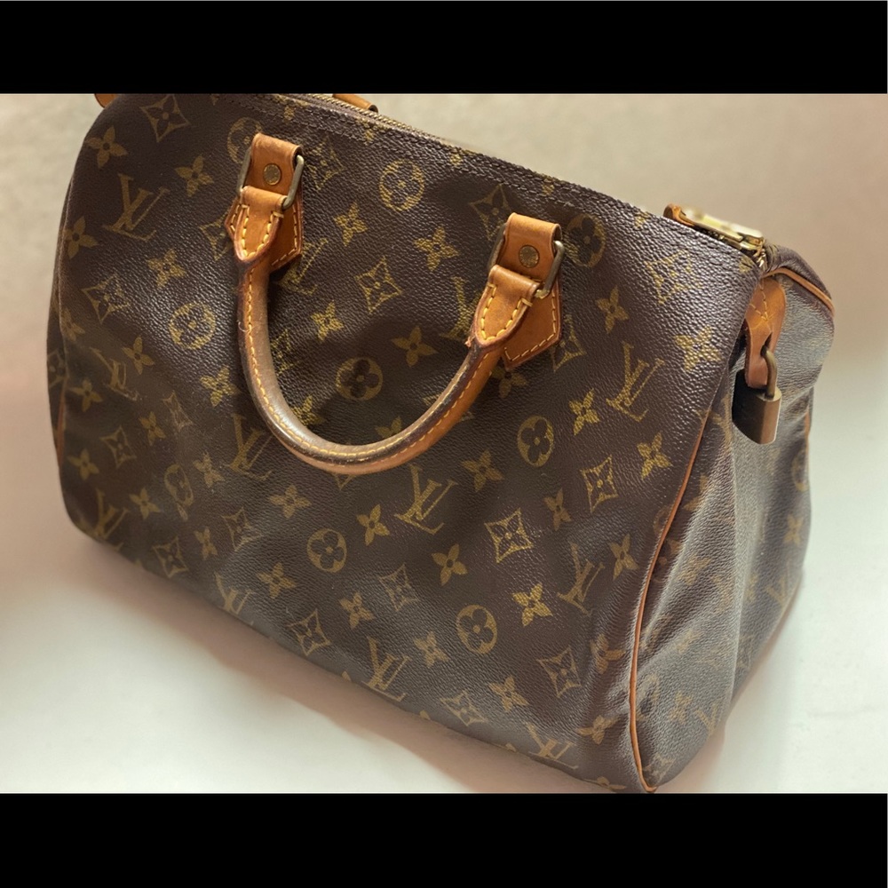 louis vuitton speedy bag